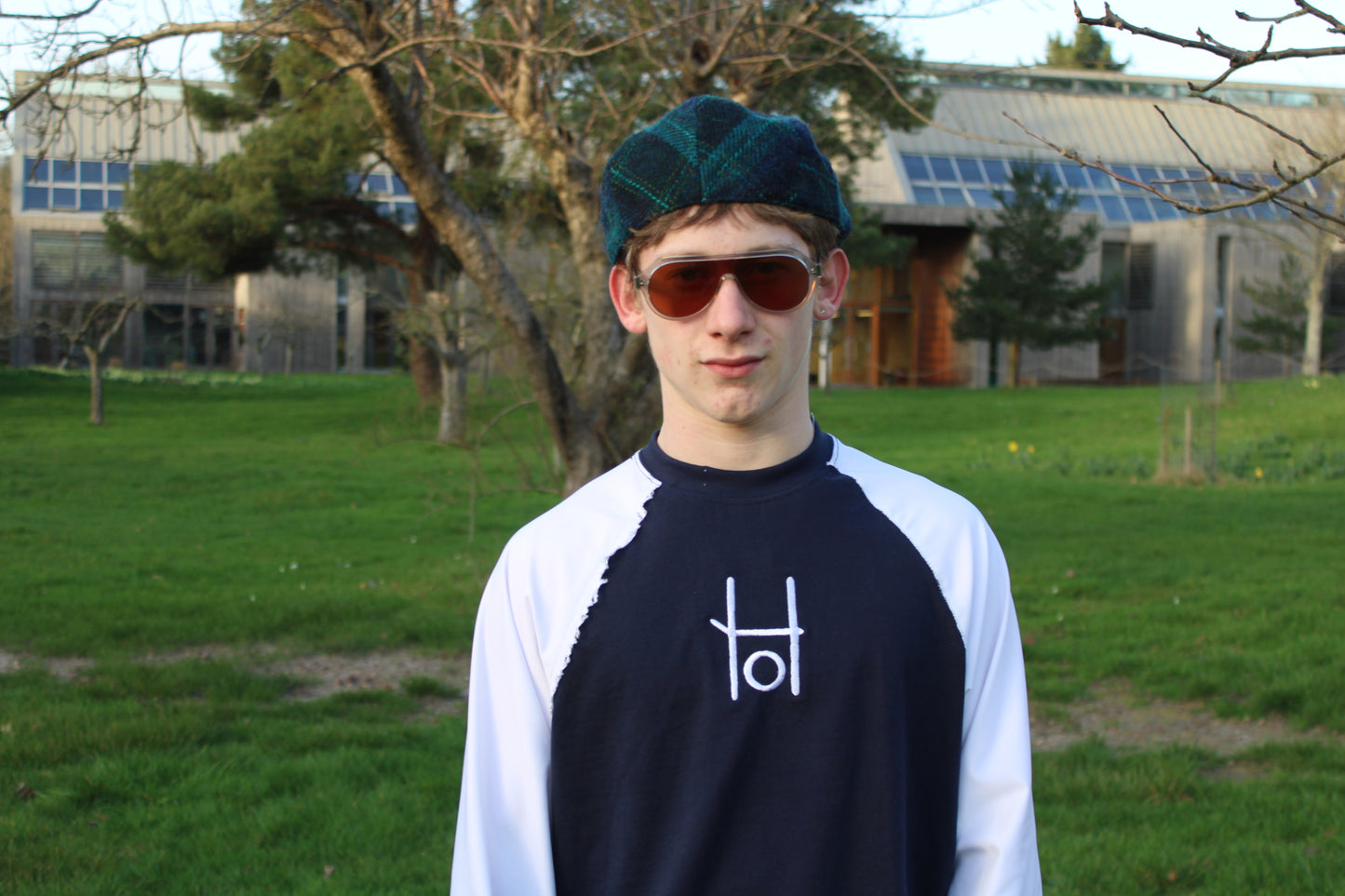 Longsleeve (Black/White)