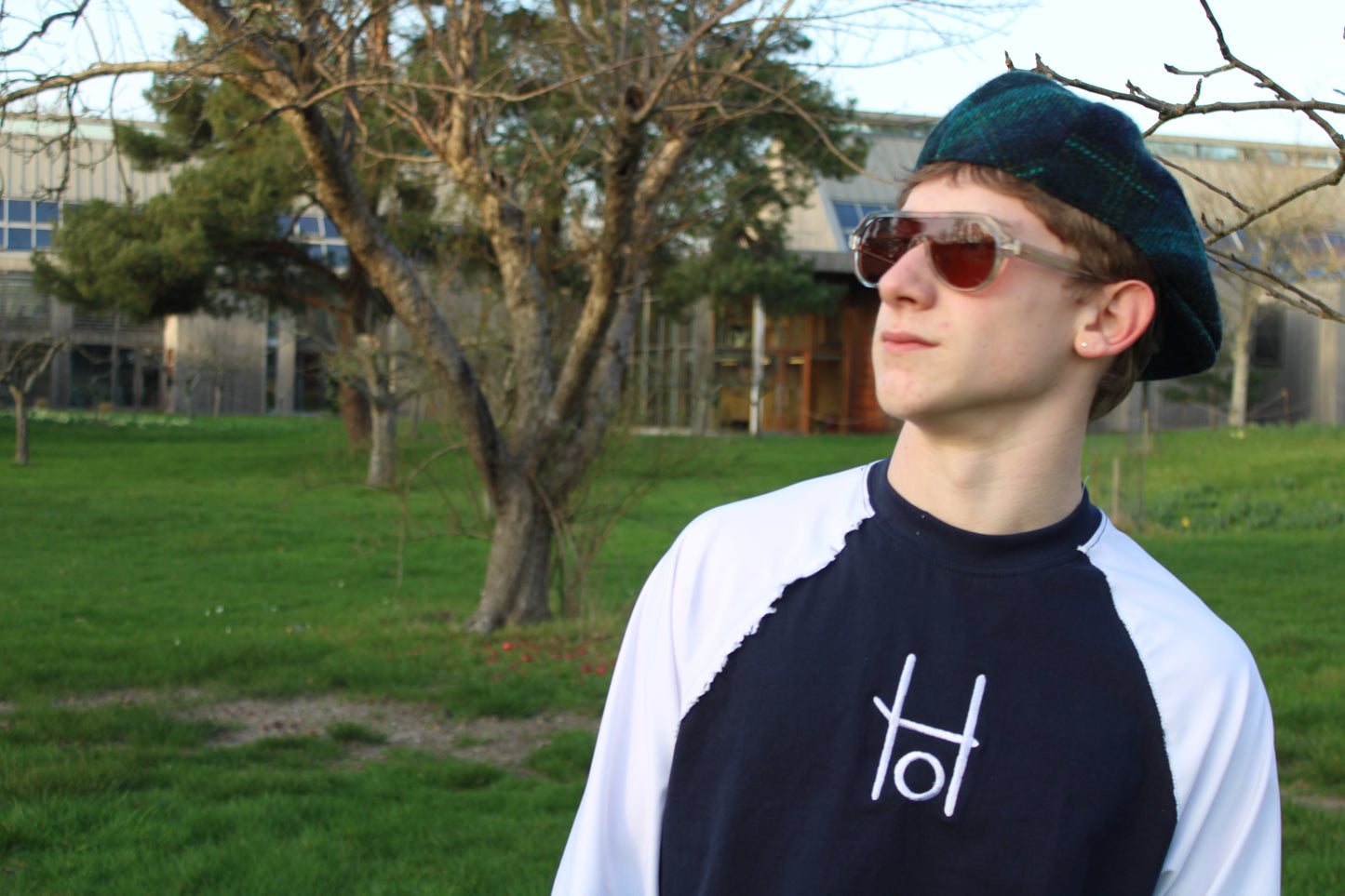 Longsleeve (Black/White)